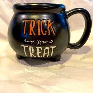 🎃🍵NEW Target Hyde and EEK! Trick or Treat Cauldron mug🍵🎃